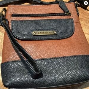 Stone Mountain cross body bag
